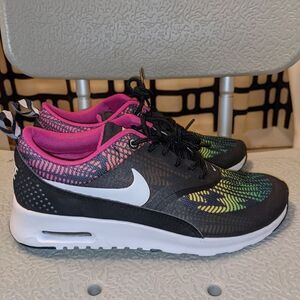 New air max Thea rainbow size 7